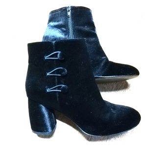 Black velvet ankle boots new without tags